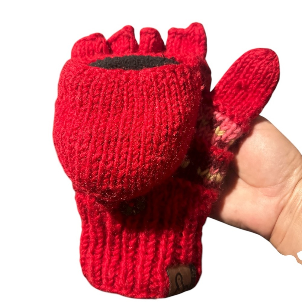 Turtle Fur Red Knit mittens - Picture 5 of 5